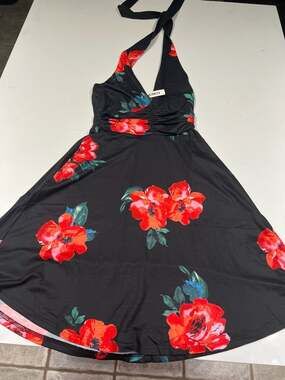 HUHOT Black & Red Floral Halter Neck Ruched Mini Dress Size S pockets
